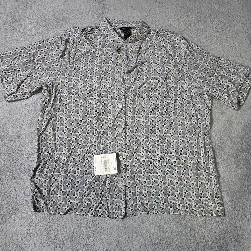 Claiborne Mens XL Button Down Shirt Black White Geometric Deco Rayon MWRU2043